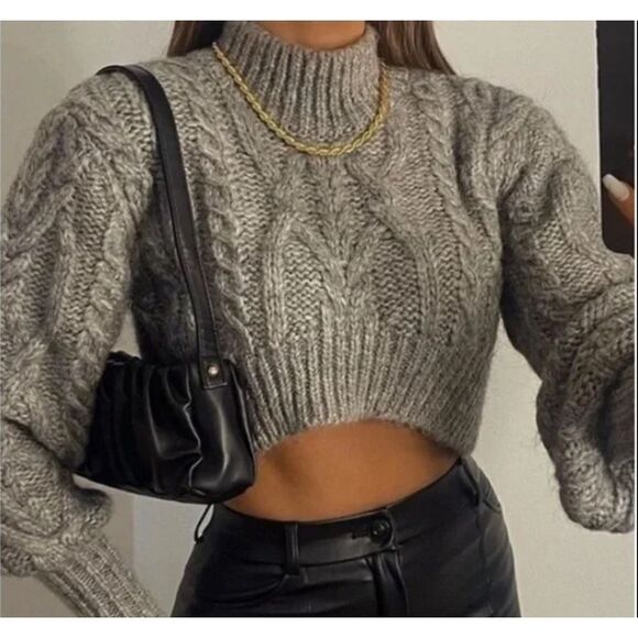 Zara Sweaters - Zara chunky cable knit cropped sweater‎ SIZE S